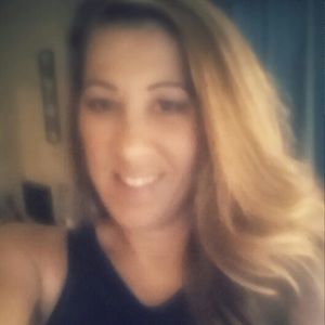 Meet your Posher, Lenore